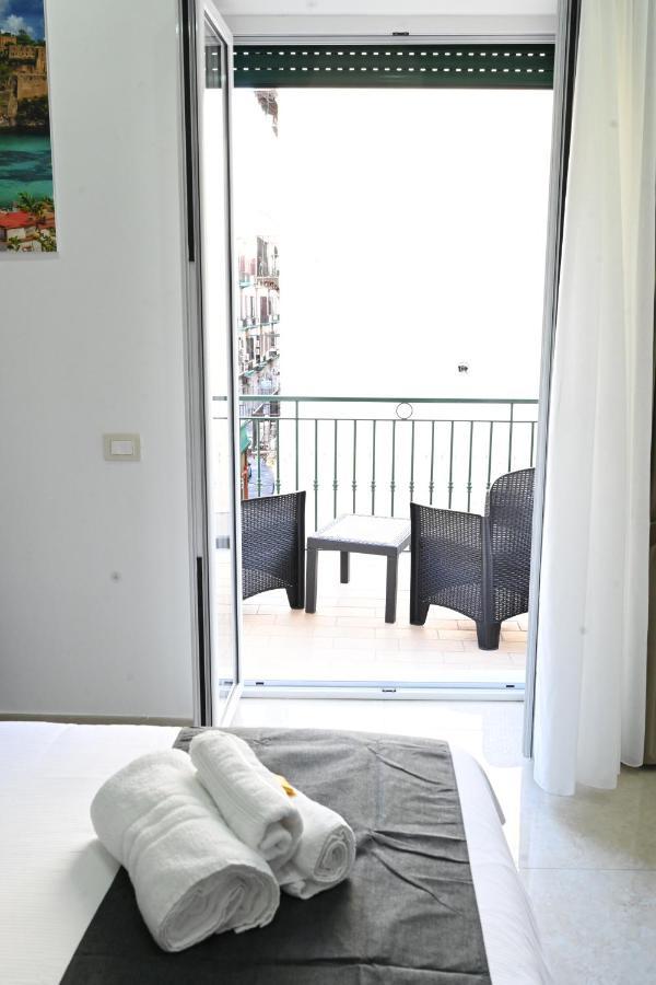 Solymar B&B Napels Buitenkant foto