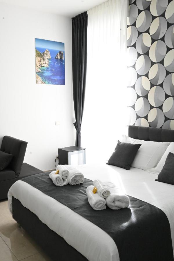 Solymar B&B Napels Buitenkant foto