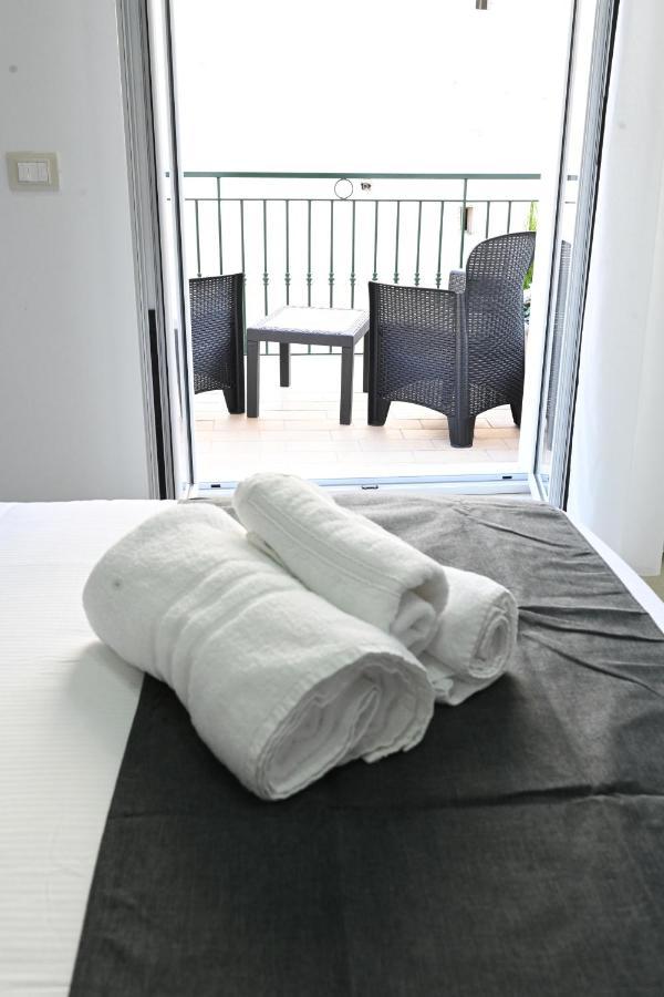 Solymar B&B Napels Buitenkant foto