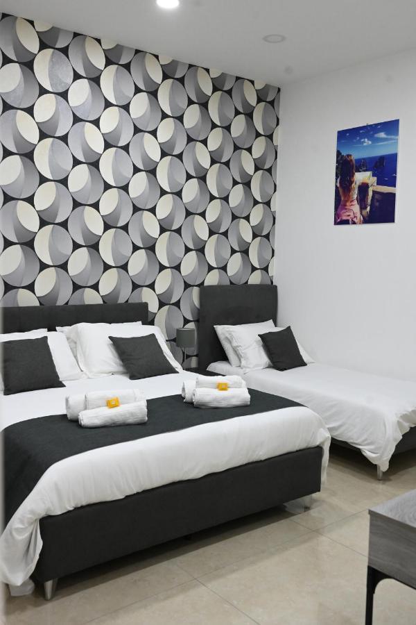 Solymar B&B Napels Buitenkant foto